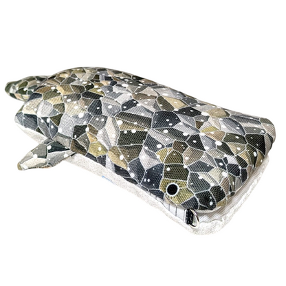 Whale shark shaped smartphone shoulder bag 