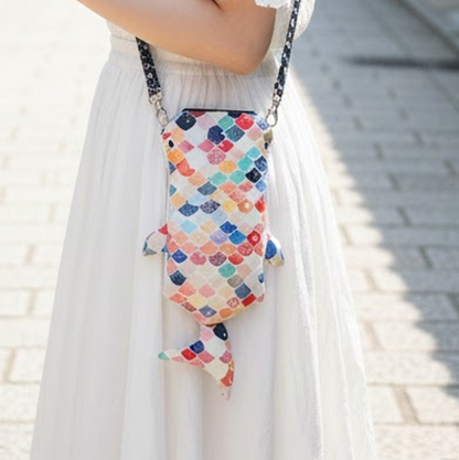 ジンベイザメ型スマホショルダー　「しっくり じんべい」