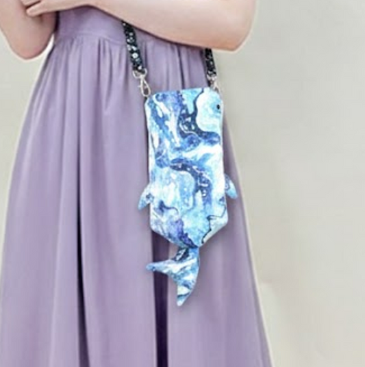 ジンベイザメ型スマホショルダー　「しっくり じんべい」