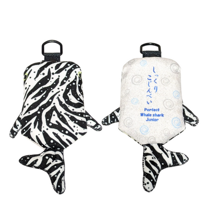 ジンベイザメ型パスケース　「しっくり こじんべい」