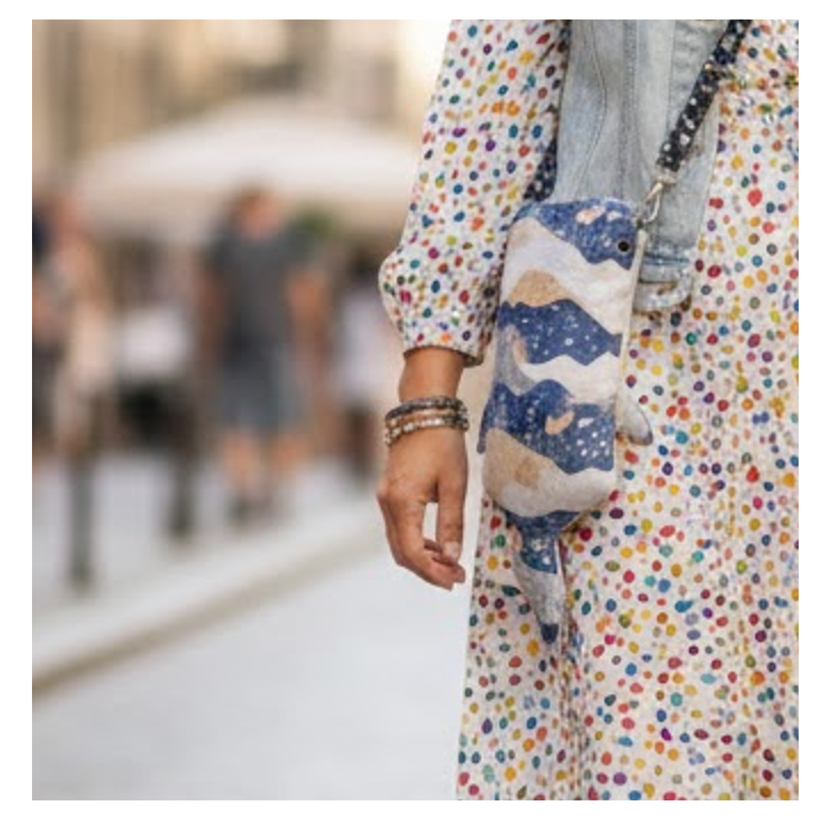 ジンベイザメ型スマホショルダー　「しっくり じんべい」