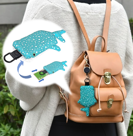 ジンベイザメ型パスケース　「しっくり こじんべい」