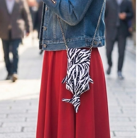 ジンベイザメ型スマホショルダー　「しっくり じんべい」